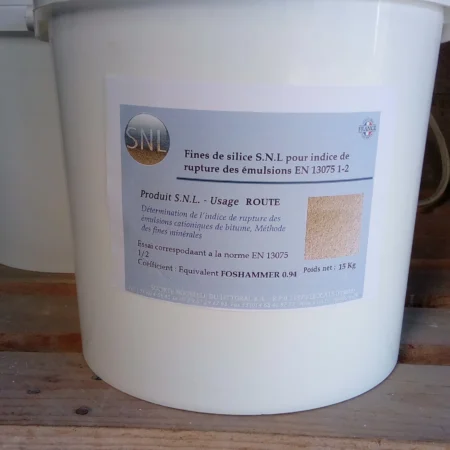 Fines de silice S.N.L pour indice de rupture des émulsions EN 13075 1-2 équivalent Forshammer avec coefficient de 0.94.